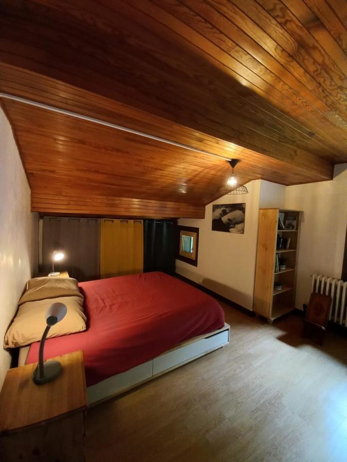 Logement Mansarde Dans Maison Avec Jardin En Bord De Piste, Vue Montagne Ле-Уш Екстер'єр фото